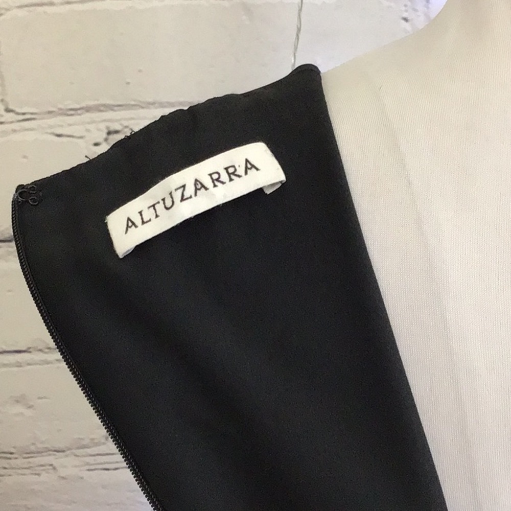 Altuzarra Navy Pinstripe Pencil Dress FRENCH size 34 - Picture 10 of 11